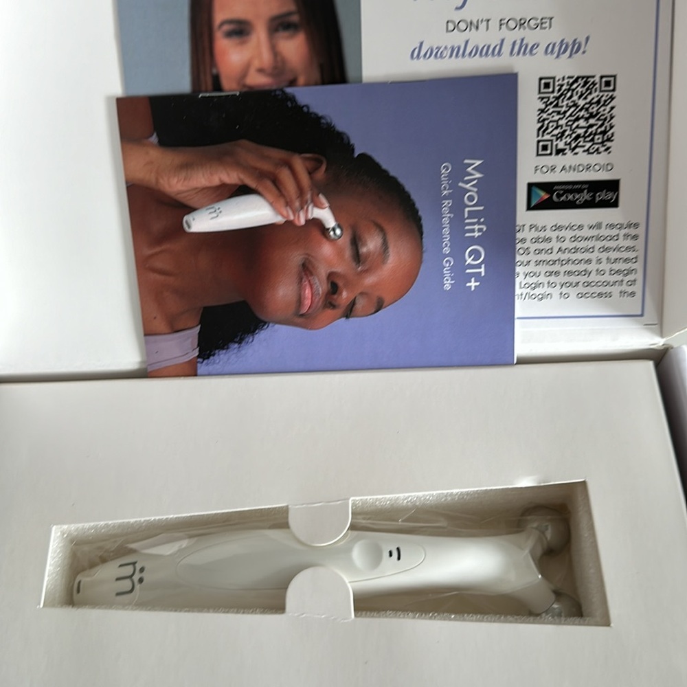 New&sealed in box 7E Welness MyoLift QT Plus Facial Toning Device (microcurrent)